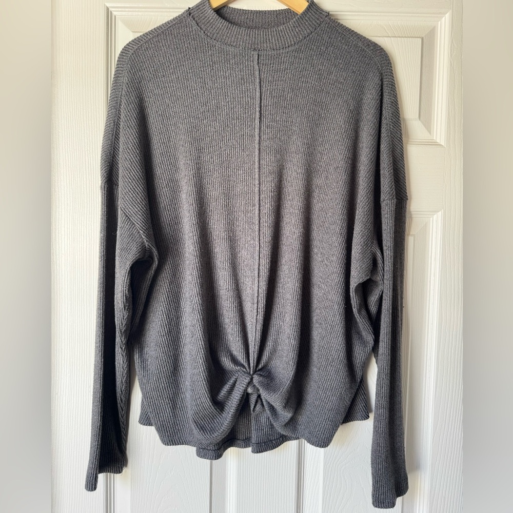SO Gray Sweater with Soft Knit and Relaxed Fit - size XXL